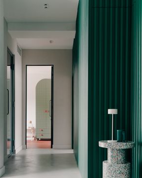 Apartment 31