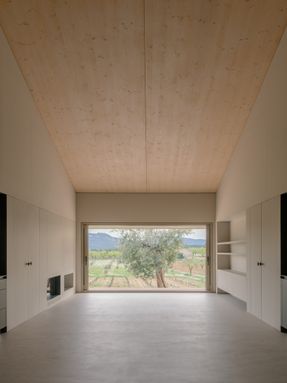 House EF