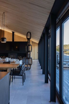 Uan House
