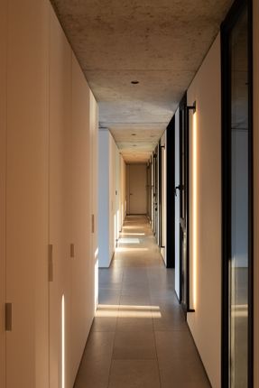Uan House