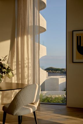 Esplanade Brighton Apartment