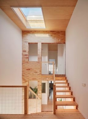 115ari Single-family Home Between Party Walls In Sabadell