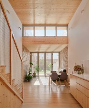 115ari Single-family Home Between Party Walls In Sabadell