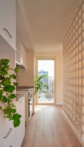 50 Social Housing Units – De Peus A Terra I El Cap Pels Núvols