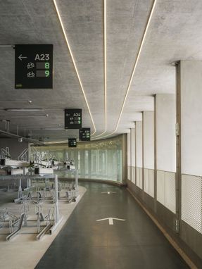 Multimodal Hub and Offices