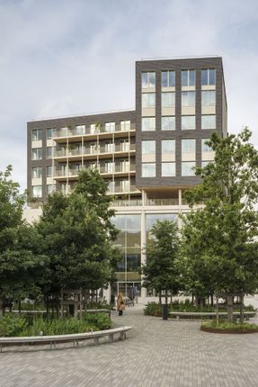 Multimodal Hub and Offices