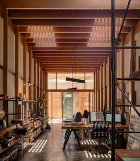 Inhabited Work in Huayruro