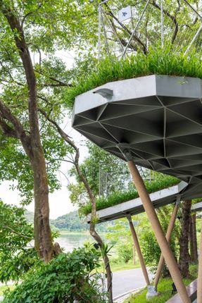 Five-Finger Pavilion