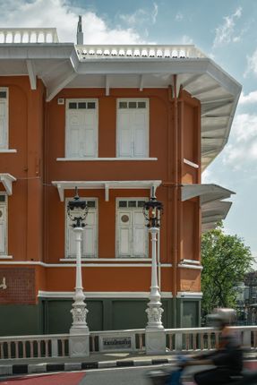 Chaipathanasilp - The Corner House