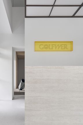 Traces Of Light Indoor Golf Course