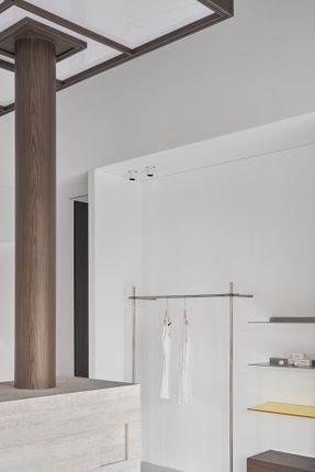 Traces Of Light Indoor Golf Course