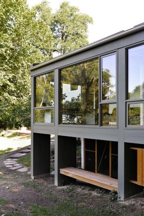 Anchorage Road Artist Studio