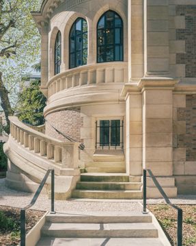 Château of the Hertford British Hospital Rehabilitation