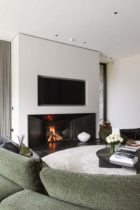 Weavers - Seer Green House