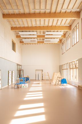 Hélène Carrère D'encausse School