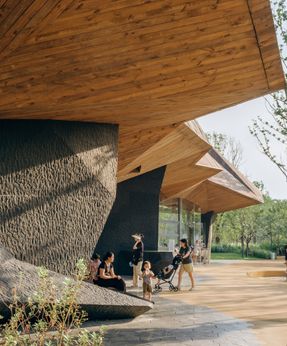 LuxeIsland Restaurant