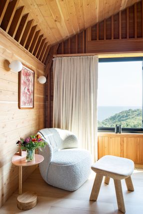 Mohegan Trail Residence