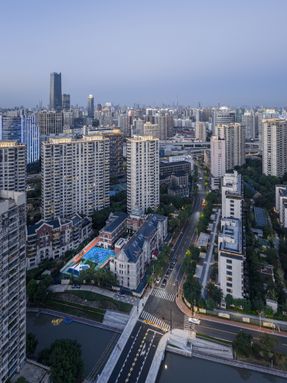 Flying Chess Kindergarten