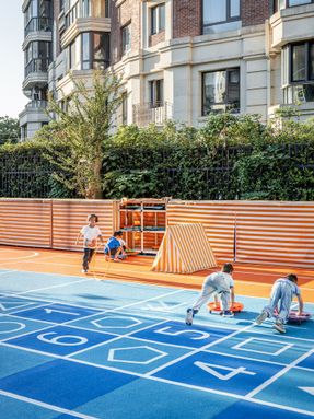 Flying Chess Kindergarten