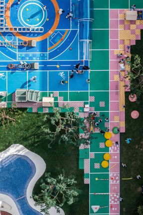 Flying Chess Kindergarten