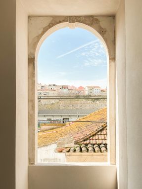 Montisnava Residential Building