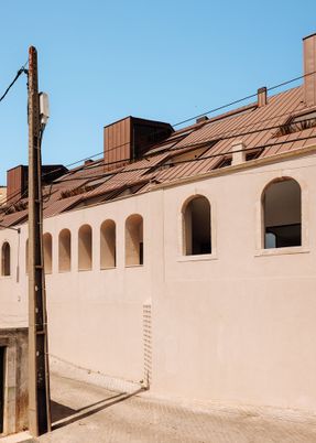 Montisnava Residential Building