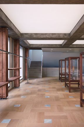 Verish Anguk Flagship Store