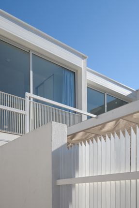 Complejo Habitacional Y Comercial Camellia