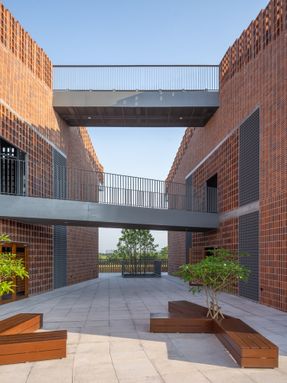 Langtou Gengxue + Education Centre