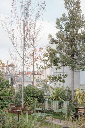 La Fondation Mixed-Use Complex