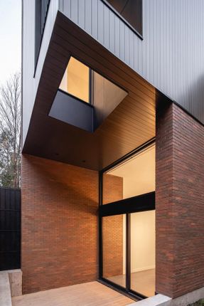 La Doyenne Renovation And Extension