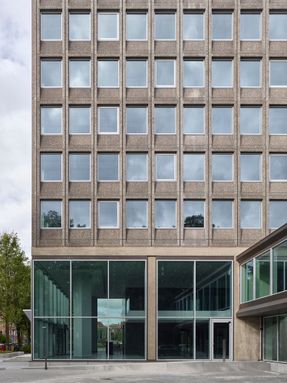 Staal-Kade Office Building Transformation