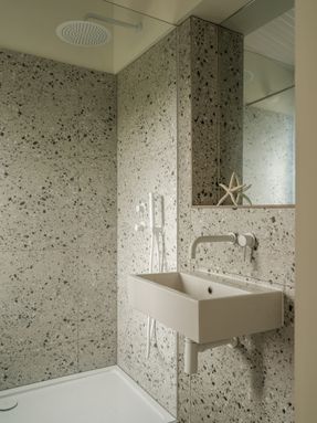 Zero-Carbon Eco Home