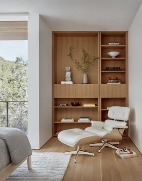 Falcon Ledge Residence