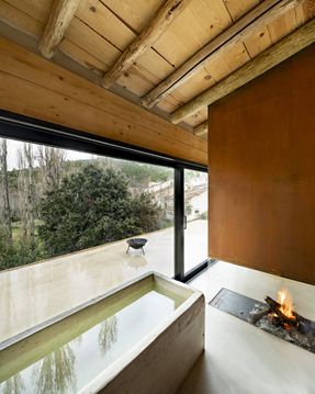 Experimental Shelter In The Sierra De Segura