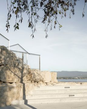 Phare Ylliam Lighthouse