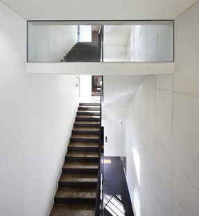 Triplet Code Sinsa Neighborhood Facility