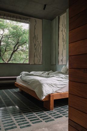 MS House