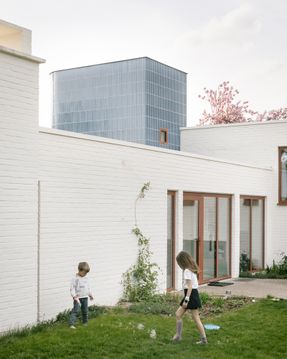 Daniël A Mid-century Bungalow