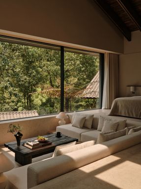Zoland·emei, Resort