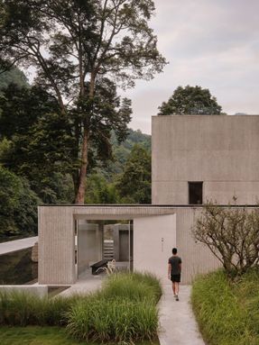 Zoland·emei, Resort