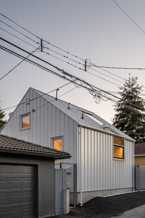 Anzio Laneway House
