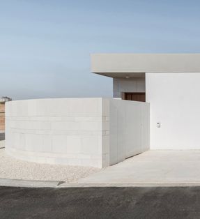 Tneib House