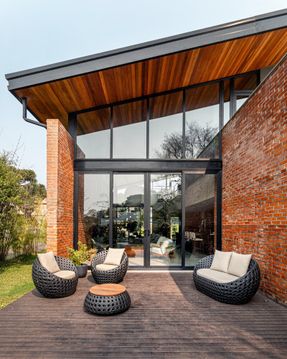 Gralhas House