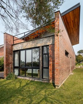 Gralhas House