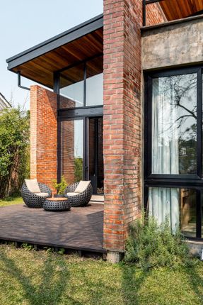Gralhas House