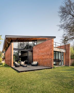 Gralhas House