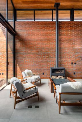 Gralhas House