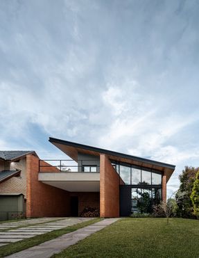 Gralhas House