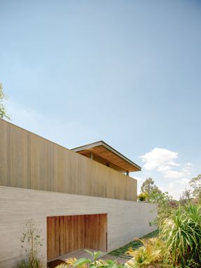 JL Dam House